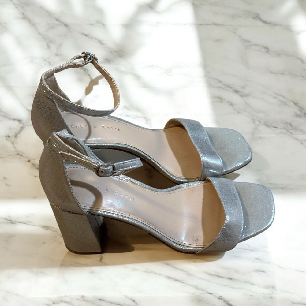 Kelly & Katie Caital Sandal Silver Shimmer Metallic Size 10 - Picture 13 of 13